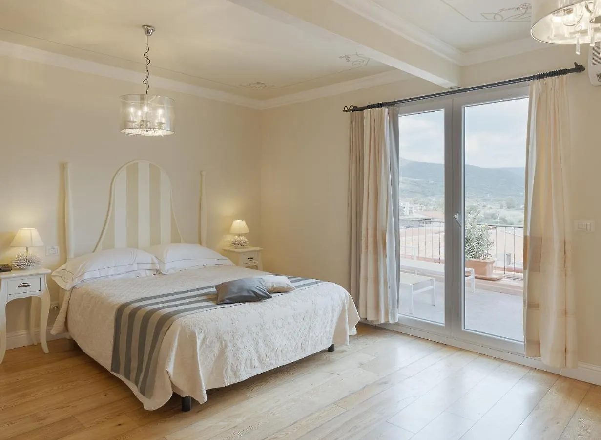 Palazzo Pischedda Ξενοδοχείο Bosa 3*,