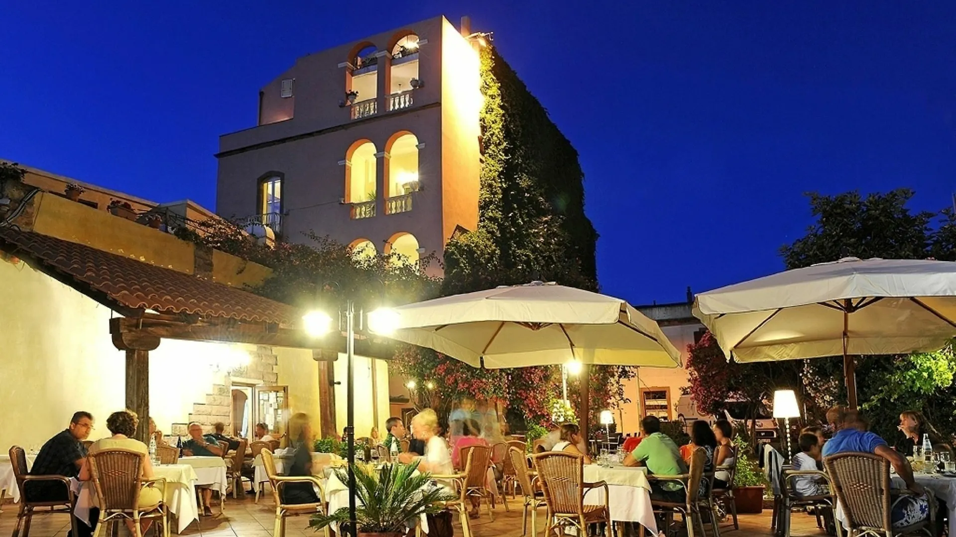 Palazzo Pischedda Ξενοδοχείο Bosa 3*,  Ιταλία